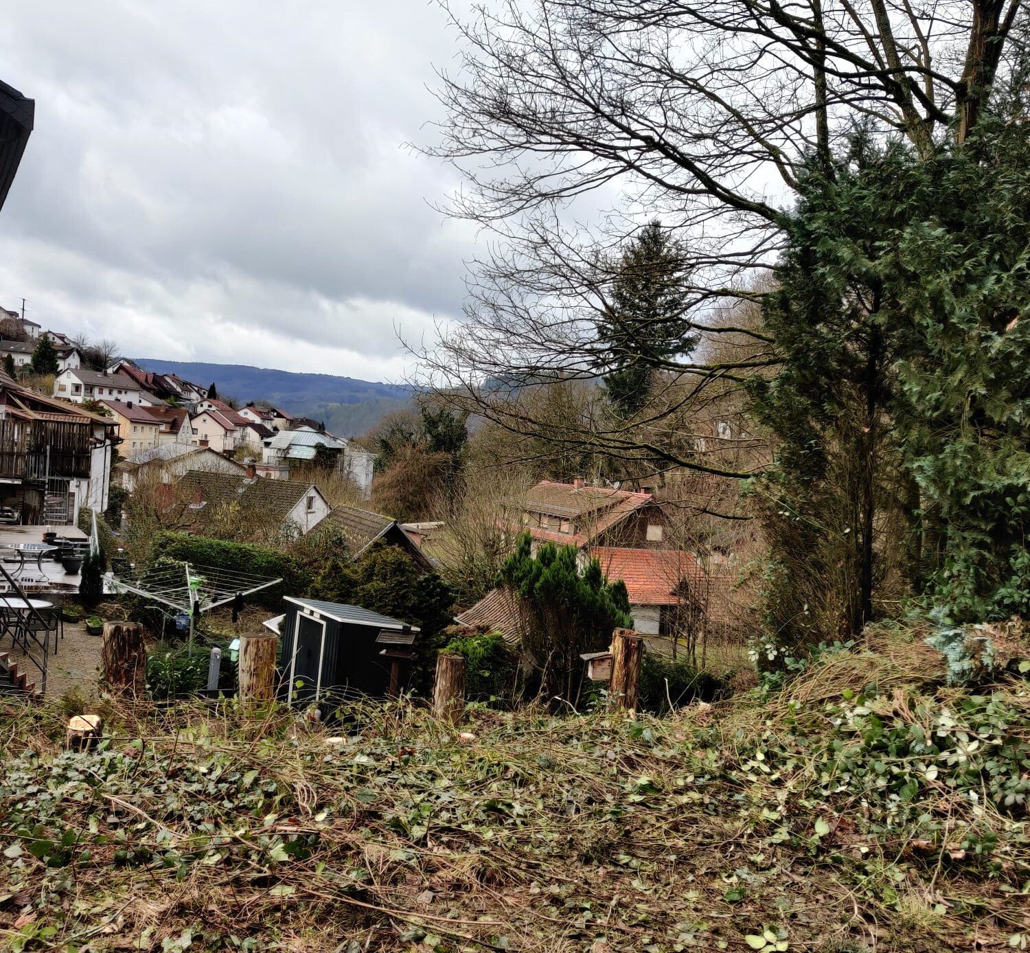 Flaches Grundstück mit seitlichem Traumblick in Eberbach
